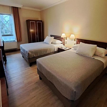 Hotel Diego De Almagro Los Angeles Exterior photo