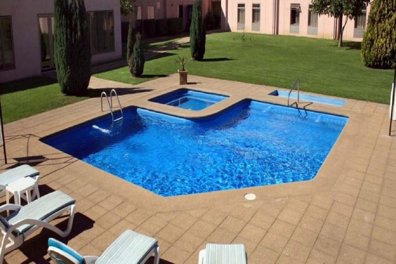 Hotel Diego De Almagro Los Angeles Exterior photo