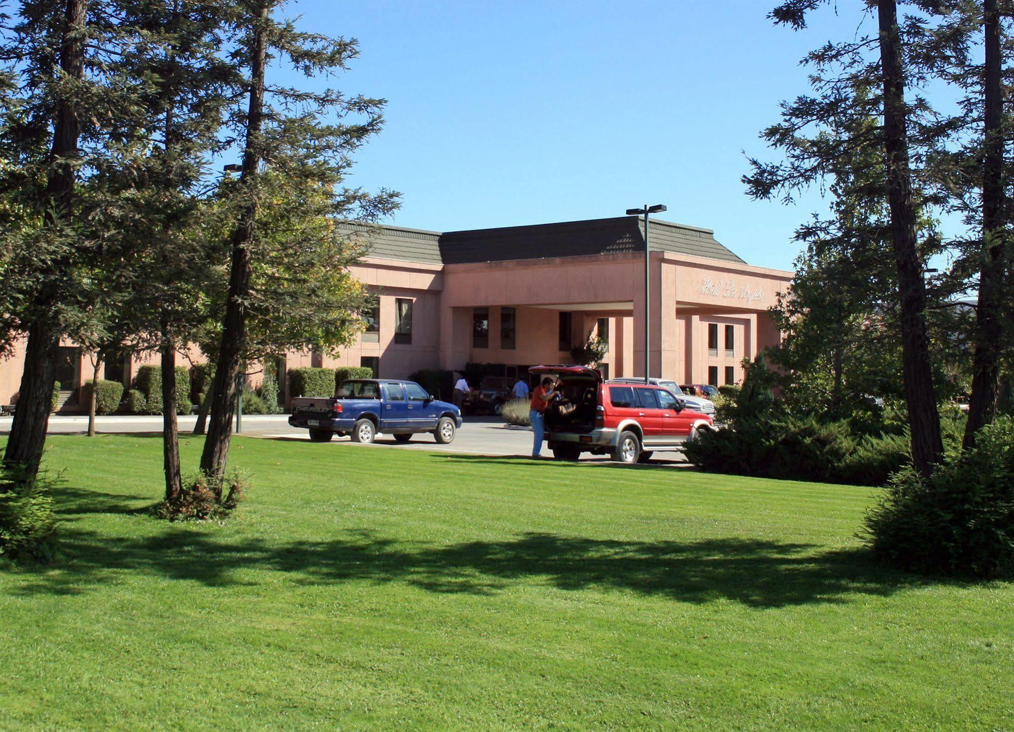 Hotel Diego De Almagro Los Angeles Exterior photo
